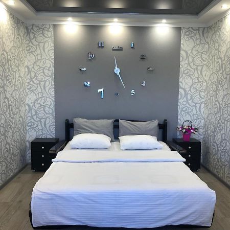 Appartement Сдам Посуточно Однакомнатную Квартиру à Kharkiv Extérieur photo